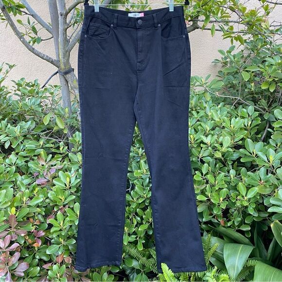 Cabi 5th Avenue Jean High Waisted Flare - Black - Size: 8 - NWOT - Picture 4 of 9